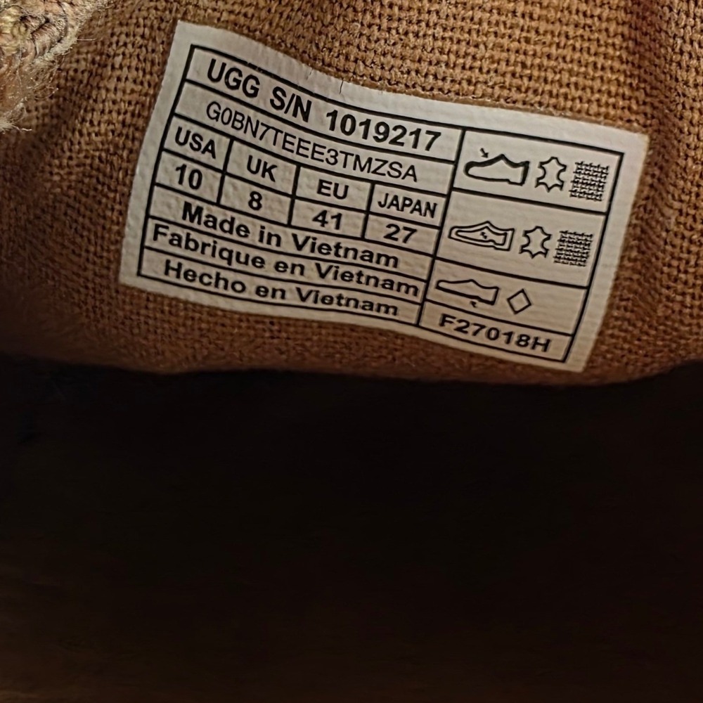 UGG Jass Slip On Sneakers Tan Suede Gold Metallic Women Size 10 Excellent - Picture 6 of 6